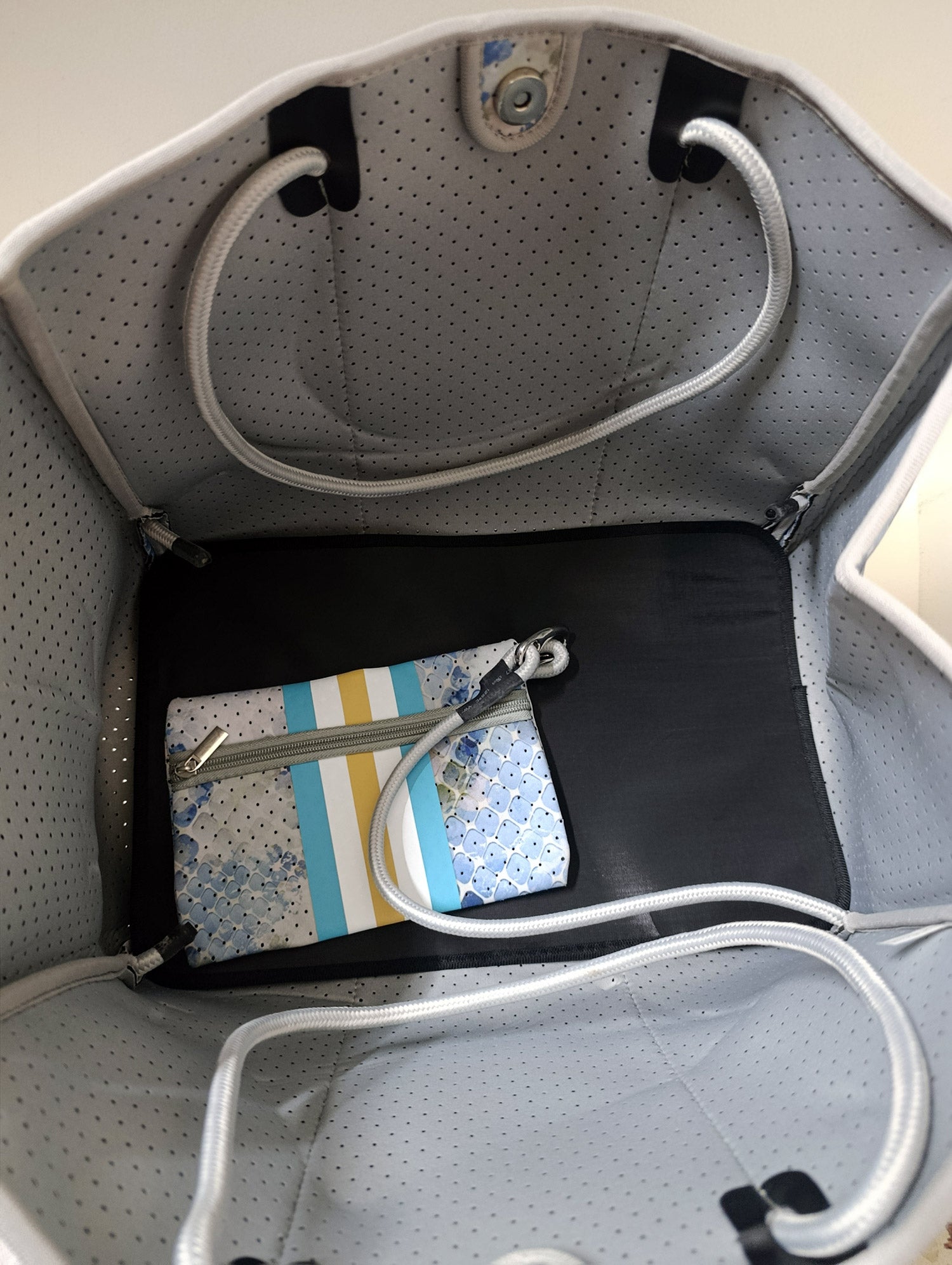 Neoprene Beach Bag - Gray and Blue